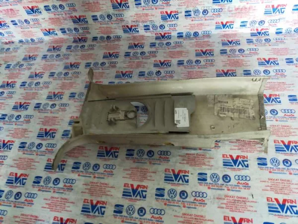 7H5867244F | VW Transporter Sağ B Sütun Kaplaması VAG