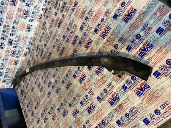 2G0807651 | VW Polo Ön Tampon Bıyık Sacı VAG