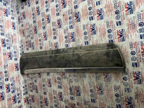 7L6839787D | VW Touareg Arka Sol Kapı Alt Bandı VAG