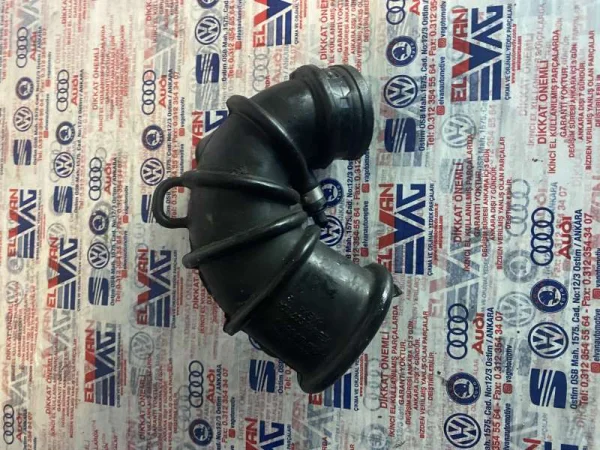 06B133356AH | Audi A4 Hava Emiş Hortumu VAG