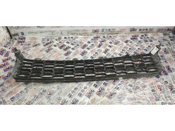 3V0853677 | Skoda Superb Ön Tampon Orta Izgarası VAG