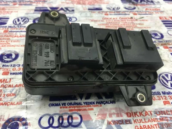 4B0959766 | Audi A6 Elektrikli Koltuk Ayar Düğmesi VAG