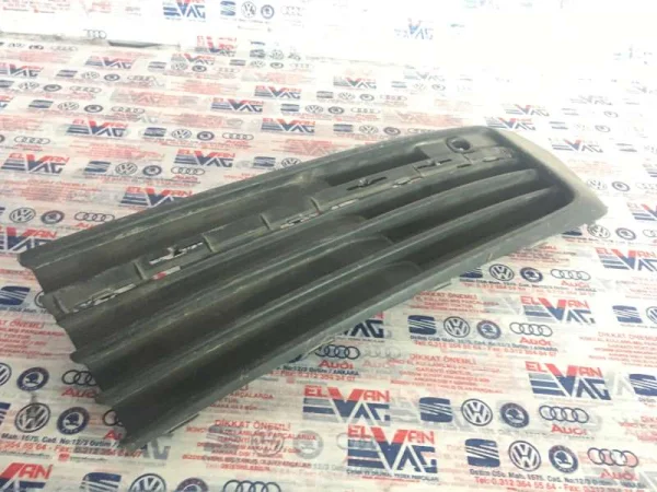 7E5919494D | VW Transporter Ön Sağ Park Sensörü Braketi VAG