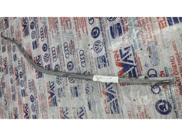 6C0853712 | VW Polo Ön Sağ Tampon Çıta Kaplaması VAG