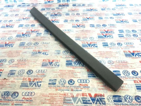 1P0867197 | Seat Leon Ön Kapı İç Trim Çıtası VAG