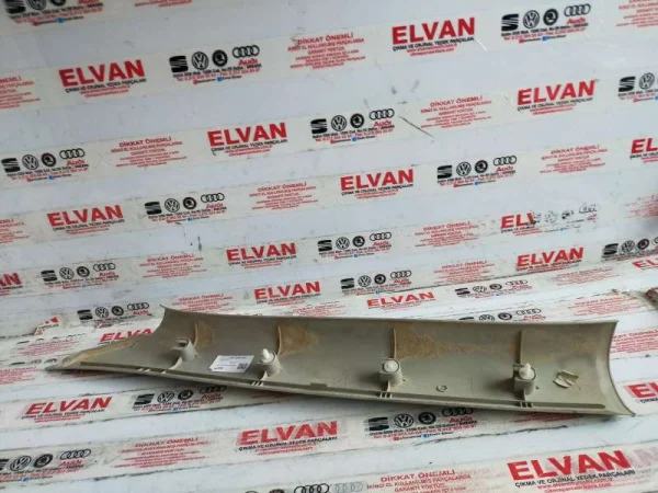 1Z0867458H | Sağ Ön Direk Kaplaması VAG