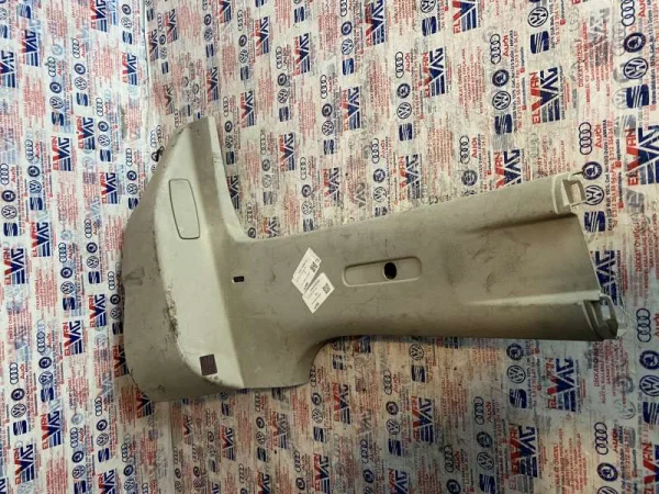 2K0857943 | VW Caddy Tavan Boşluk Kapağı VAG
