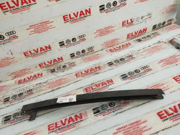 3AE839408 | VW Passat Arka Kapı Cam Fitili VAG
