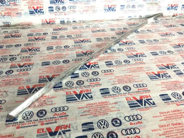 3C0853754C | VW Passat Sağ Arka Kapı Çıtası VAG