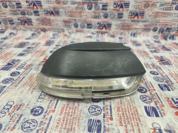 3C8949101A | Sol Dış Dikiz Ayna Sinyal Lambası | VW Eos, Jetta, Passat VAG