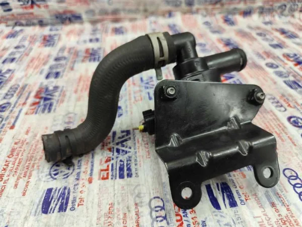 4M0122056AC | Soğutma Suyu Hortumu | VW Touareg - Audi Q7, Q8 VAG