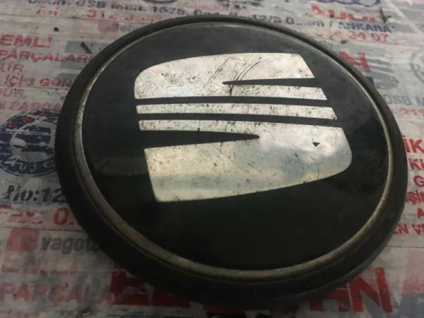036103940N | Motor Üst Kapağı Logosu | Skoda Fabia, Octavia VAG