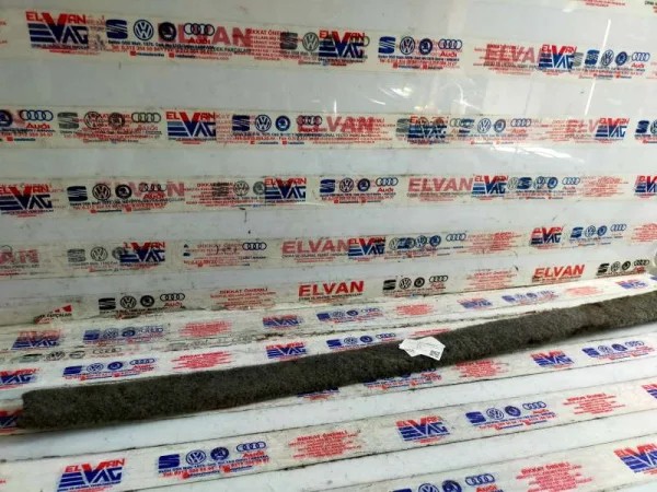 7H0868551D | VW Transporter Tavan Döşeme Çıtası VAG