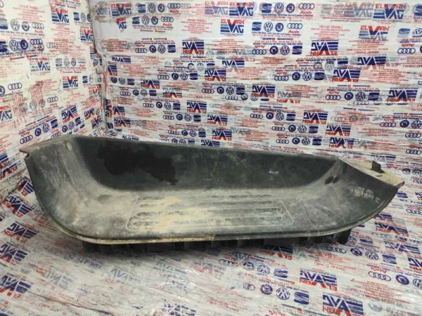 7H0863735C | VW Transporter Ön Eşik Kaplaması VAG