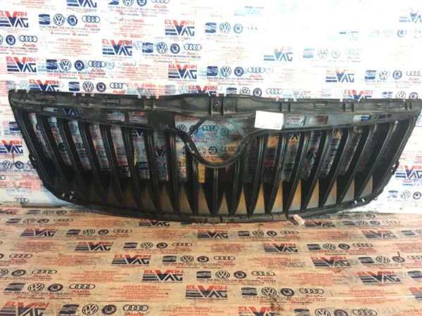 1Z0853668A | Skoda Octavia Ön Panjur VAG
