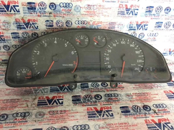 8D0920900AX | Audi A4 Gösterge Paneli VAG