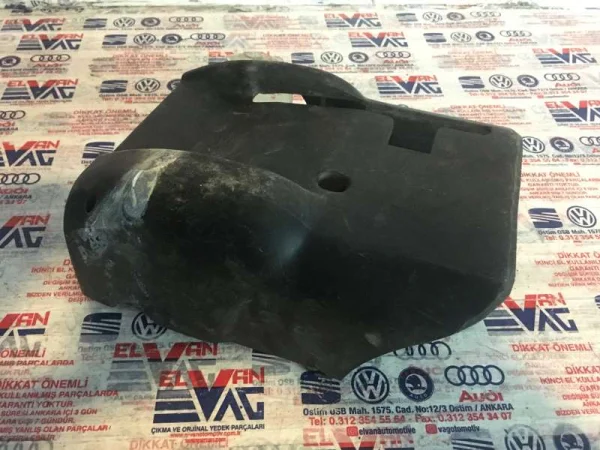 8L1953512 | Audi A3 Direksiyon Kolonu Kaplaması VAG