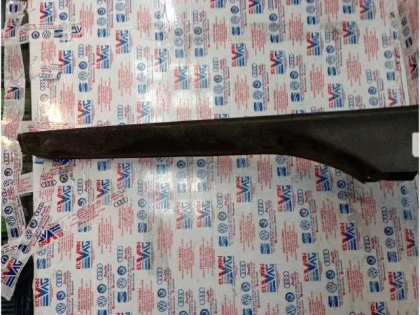 1M0853371D | Seat Leon Kapı Çıtası VAG