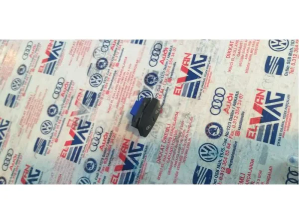1K0962126B | Merkezi Kilit Düğmesi | VW CC, Golf, Jetta, Passat, Tiguan - Seat Alhambra VAG