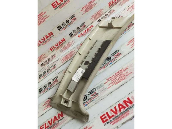 1J4867243 | Orta Direk Plastiği VAG