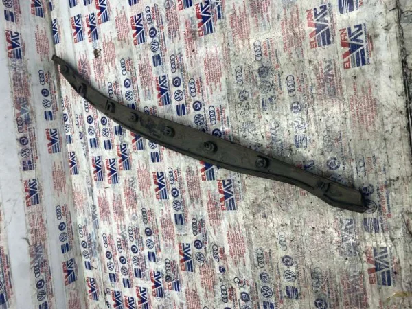 1K5837382D | Sağ Ön Dış Kapı Çıtası | VW Golf, Jetta, Vento VAG