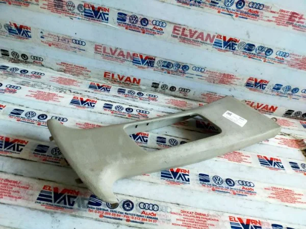 1M0867244B | Seat Leon Orta Direk Kaplaması VAG