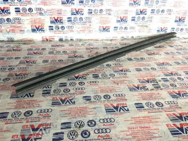 1K5837471C | VW Jetta Kapı Cam Fitili VAG