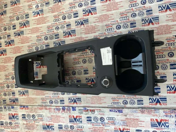 81B864261 | Audi Q2 Orta Konsol Vites Çerçevesi VAG