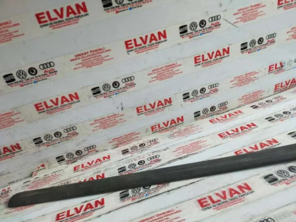 2K0853515 | Sol Ön Kapı Çıtası VAG