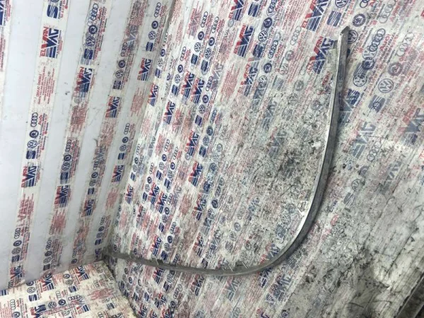 3C5807460A | VW Passat Sağ Arka Tampon Nikelaj Çıtası VAG