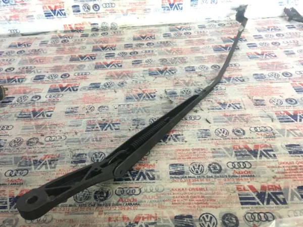 5NN955410 | VW Tiguan Sağ Silecek Kolu VAG