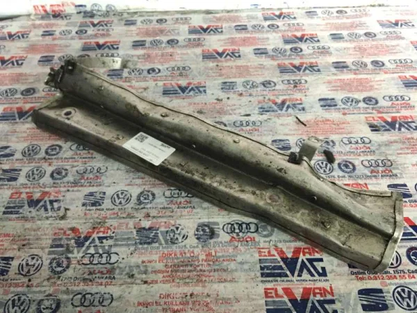 058129585A | Egzoz Manifold Isı Kalkanı | VW Passat - Audi A4, A6 VAG