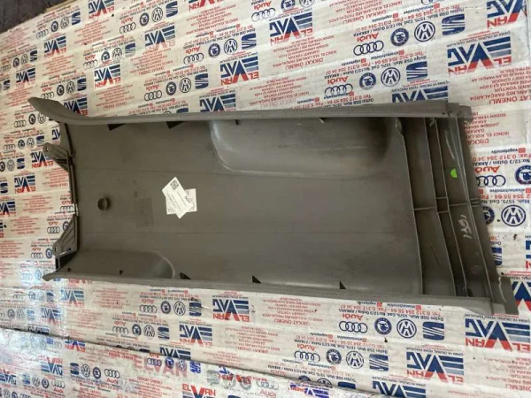 1K4867297A | VW Golf Sol Orta Direk Kaplaması VAG