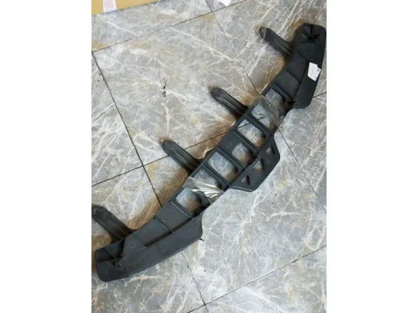 1P0807929D | Seat Leon Alt Tampon Braketi VAG