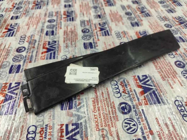3B5839901 | VW Passat Arka Sol Kapı Dış Direk Kaplaması VAG