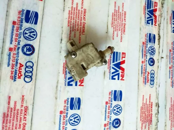 3B0810773A | Depo Kapağı Kilidi Motoru VAG
