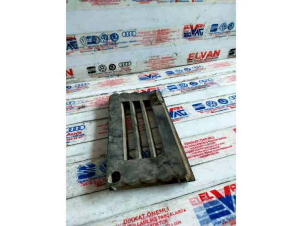 4D0853684K | Audi A8 Ön Tampon Izgarası VAG
