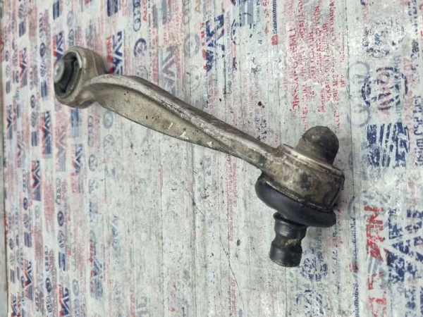 4D0407510F | Sağ Üst Rotilli Kol | Audi A4, A8 VAG