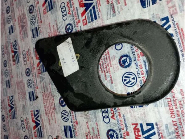 701881479B | Sol Koltuk Yan Kapağı VAG