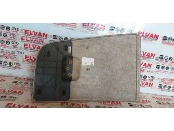 7L6867037 | Sol Bagaj Döşeme Kapağı VAG
