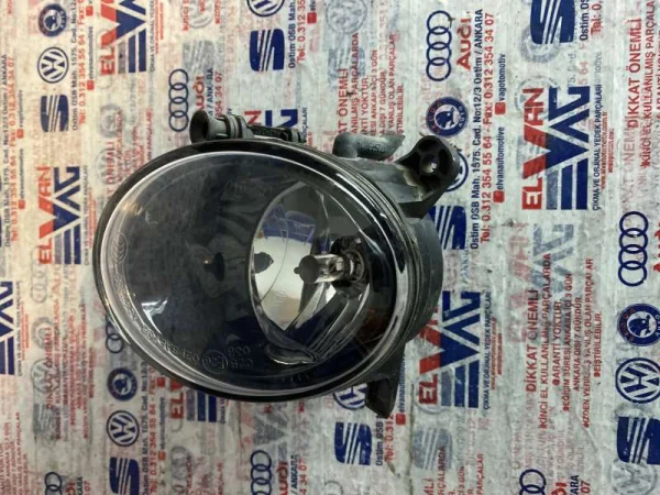 8T0941700B | Sağ Sis Farı | Audi A4, A6, Q5 VAG