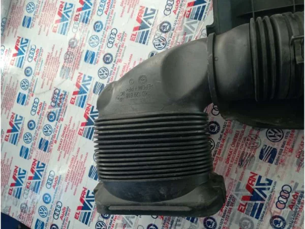 1K0129618AD | Hava Emiş Hortumu | VW Golf, Jetta, Passat VAG
