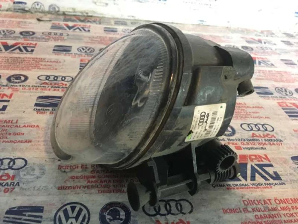 8T0941699 | Sol Sis Farı | VW Passat - Audi A1, A4, A5, A6, Q3 VAG