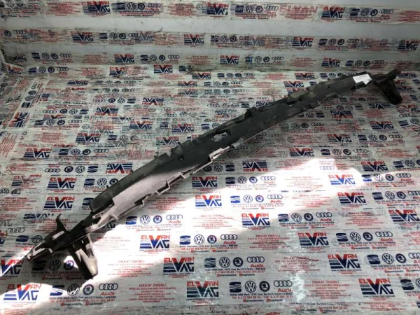 8V3853949 | Audi A3 Panjur Tutucusu VAG
