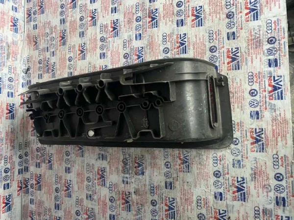 7E5863736D | VW Transporter Basamak Kaplaması VAG