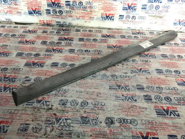 1K4853753A | VW Golf Arka Sol Kapı Çıtası VAG