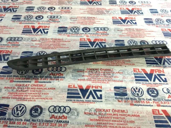1K1857473 | Ön Cam İç Hava Kanalı | VW Eos, Golf, Jetta VAG