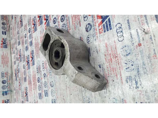 3C0199231A | VW Passat Salıncak Burcu VAG