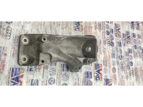 8E0399114H | Audi A4 Şanzıman Takozu VAG