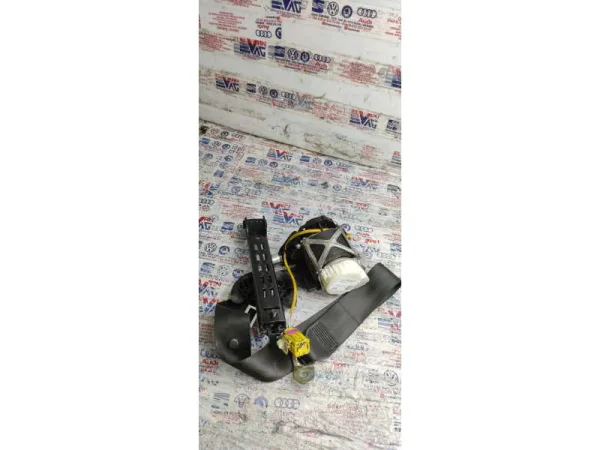 5N2857706A | VW Tiguan Ön Sağ Emniyet Kemeri VAG